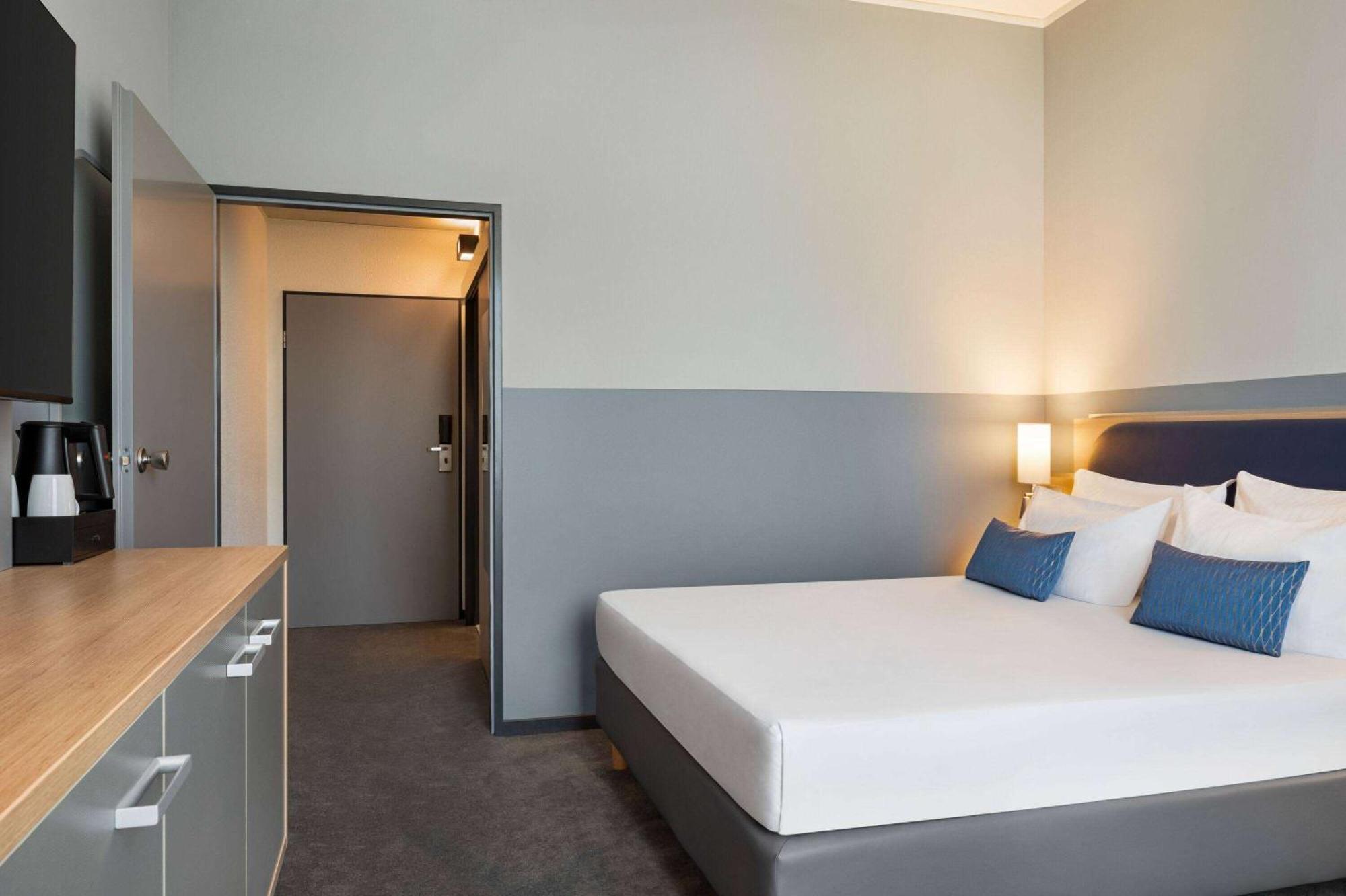 Vienna House Easy By Wyndham Frankfurt Airport Hotell Kelsterbach Exteriör bild