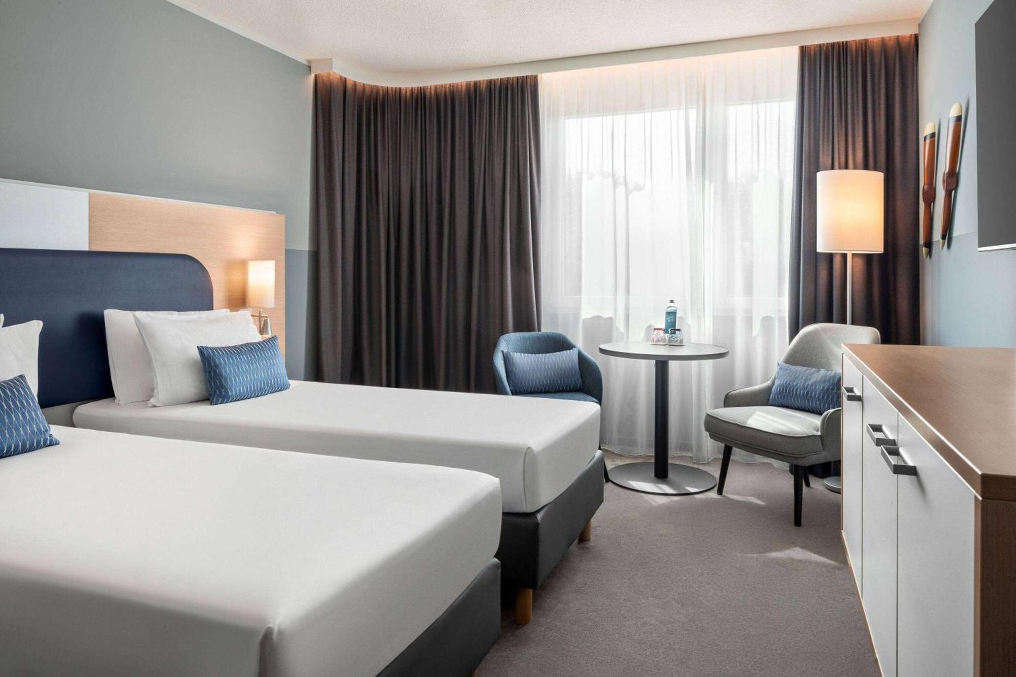 Vienna House Easy By Wyndham Frankfurt Airport Hotell Kelsterbach Exteriör bild