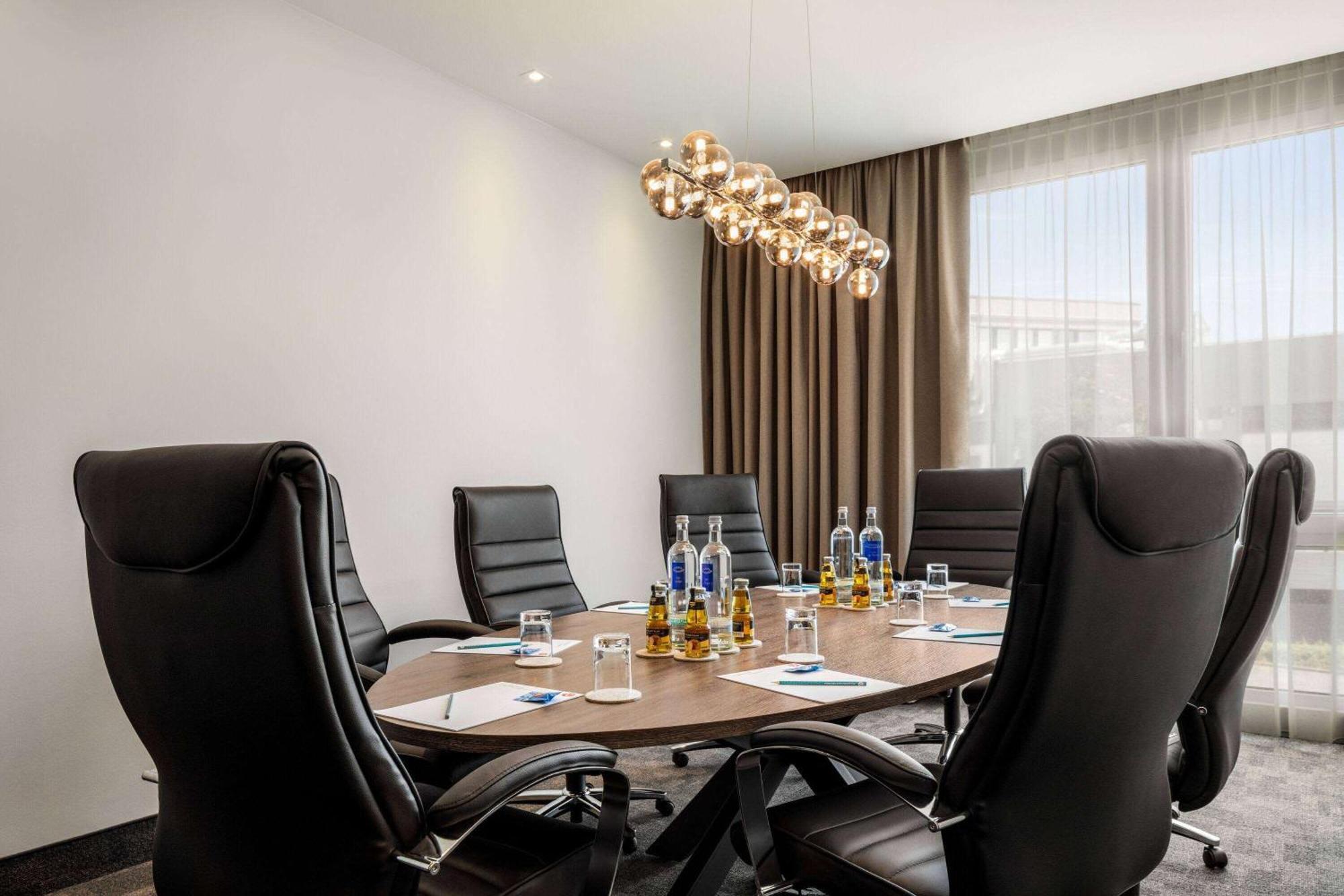 Vienna House Easy By Wyndham Frankfurt Airport Hotell Kelsterbach Exteriör bild
