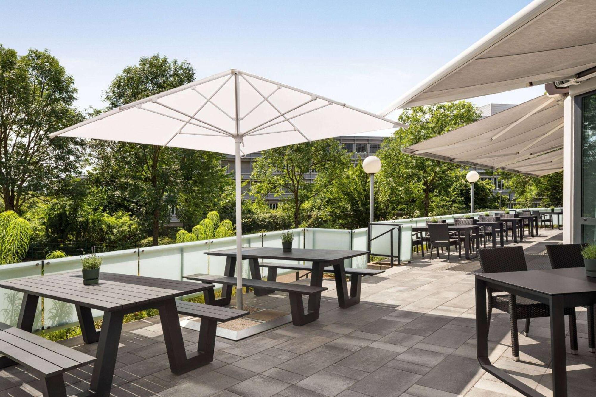 Vienna House Easy By Wyndham Frankfurt Airport Hotell Kelsterbach Exteriör bild
